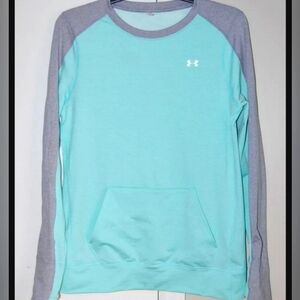 EUC  Women's Under Armour Cold Gear Crew Neck Pullover .  SZ- XSMALL loose fit.